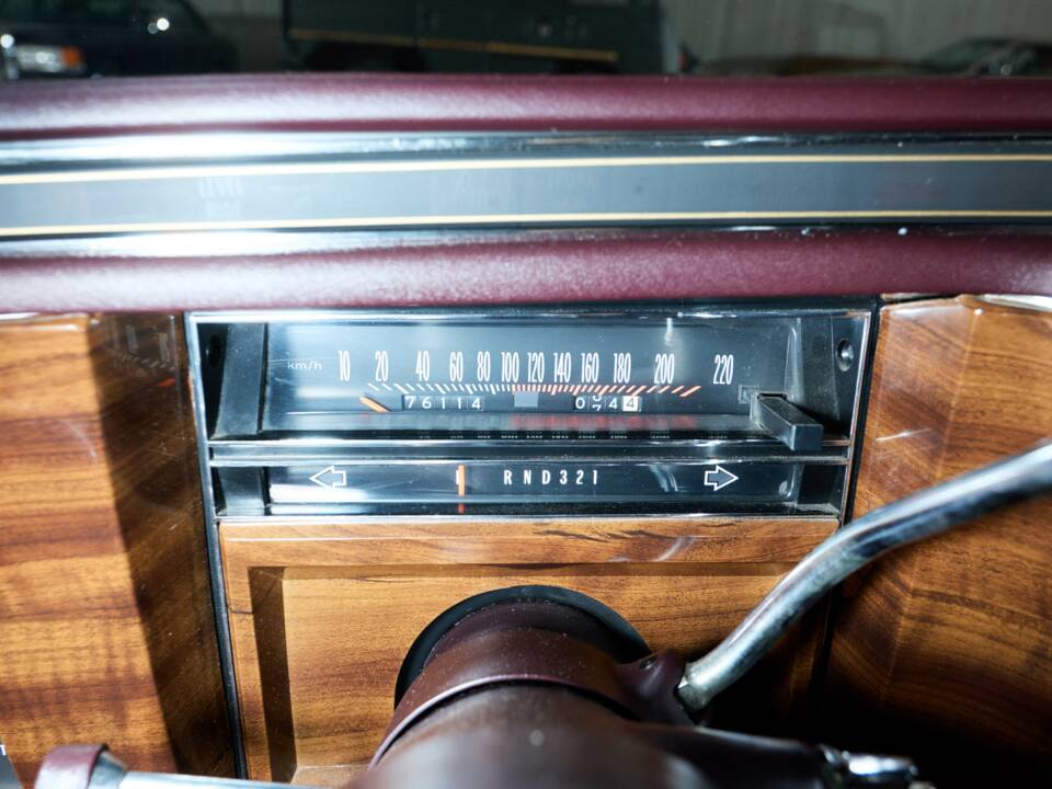 Image 42/58 of Cadillac Brougham Elegance (1988)