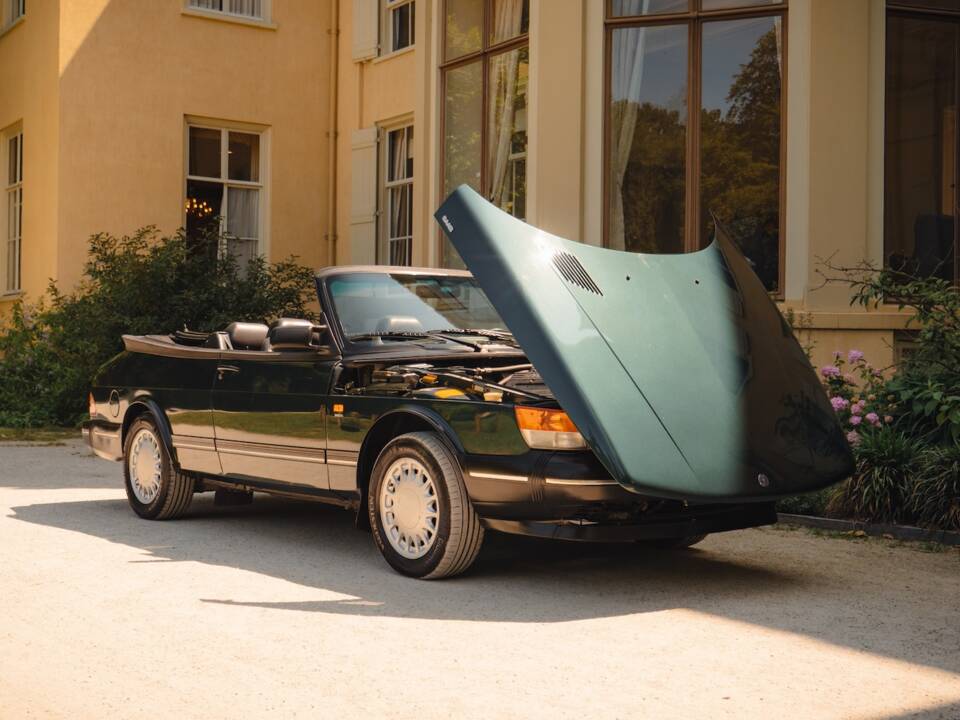 Bild 38/45 von Saab 900 S (1992)