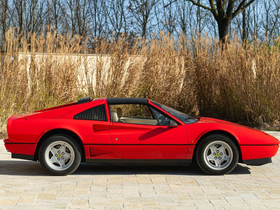 Afbeelding 4/50 van Ferrari 208 GTS Turbo (1986)