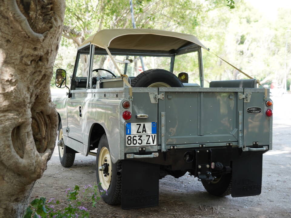 Bild 12/79 von Land Rover 88 (1963)