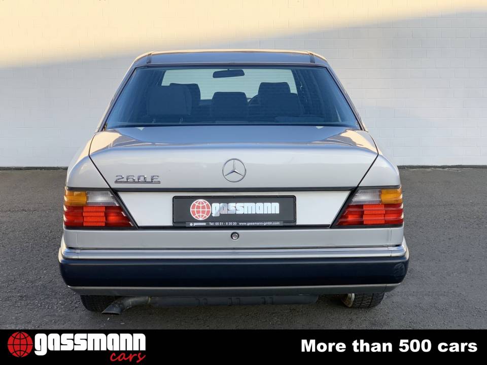 Image 3/15 of Mercedes-Benz 260 E Lunga (1990)