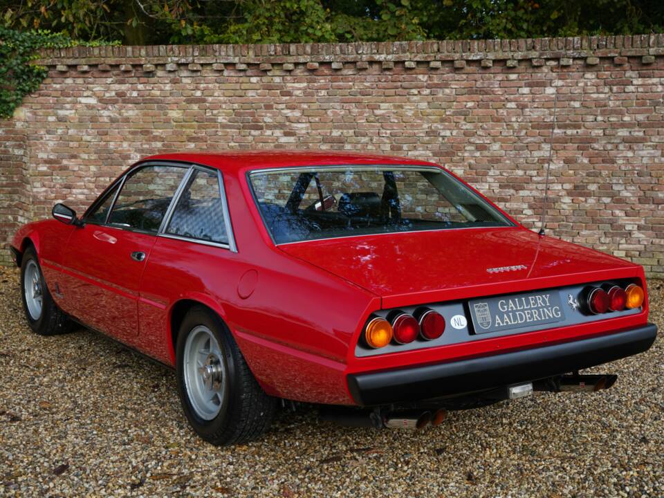 Image 11/50 de Ferrari 365 GT4 2+2 (1974)