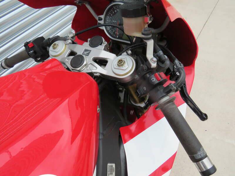 Afbeelding 10/47 van Honda CBR 1000 RR Fireblade (2010)