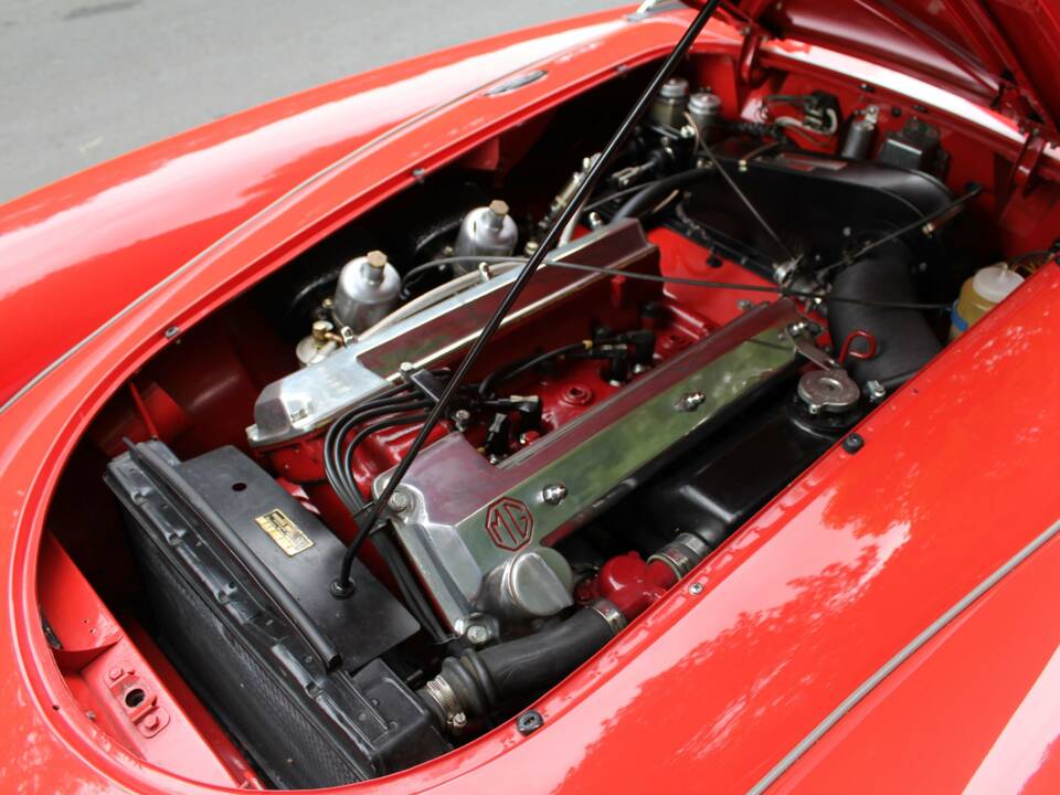 Imagen 14/17 de MG MGA Twin Cam (1959)