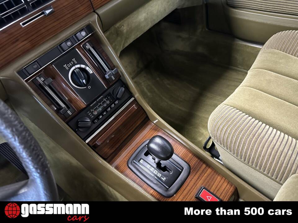 Image 11/15 of Mercedes-Benz 280 S (1978)