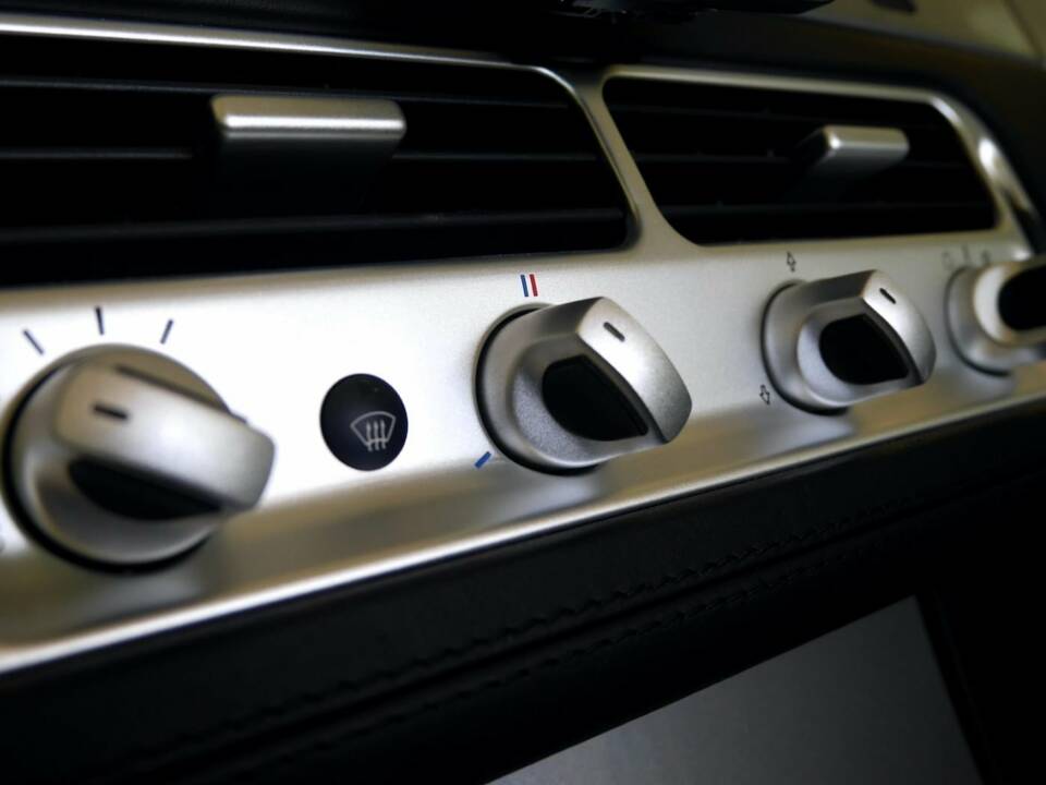 Afbeelding 14/26 van BMW Z8 (2001)
