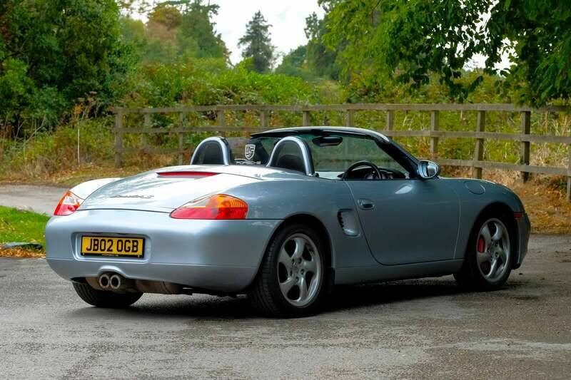 Image 15/50 of Porsche Boxster S (2002)