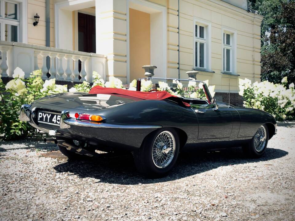 Afbeelding 8/8 van Jaguar E-Type 4.2 (1965)