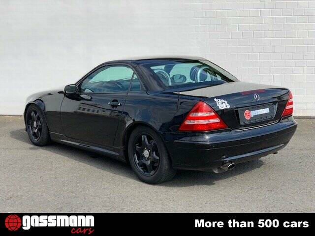 Immagine 6/15 di Mercedes-Benz SLK 230 Kompressor (2000)