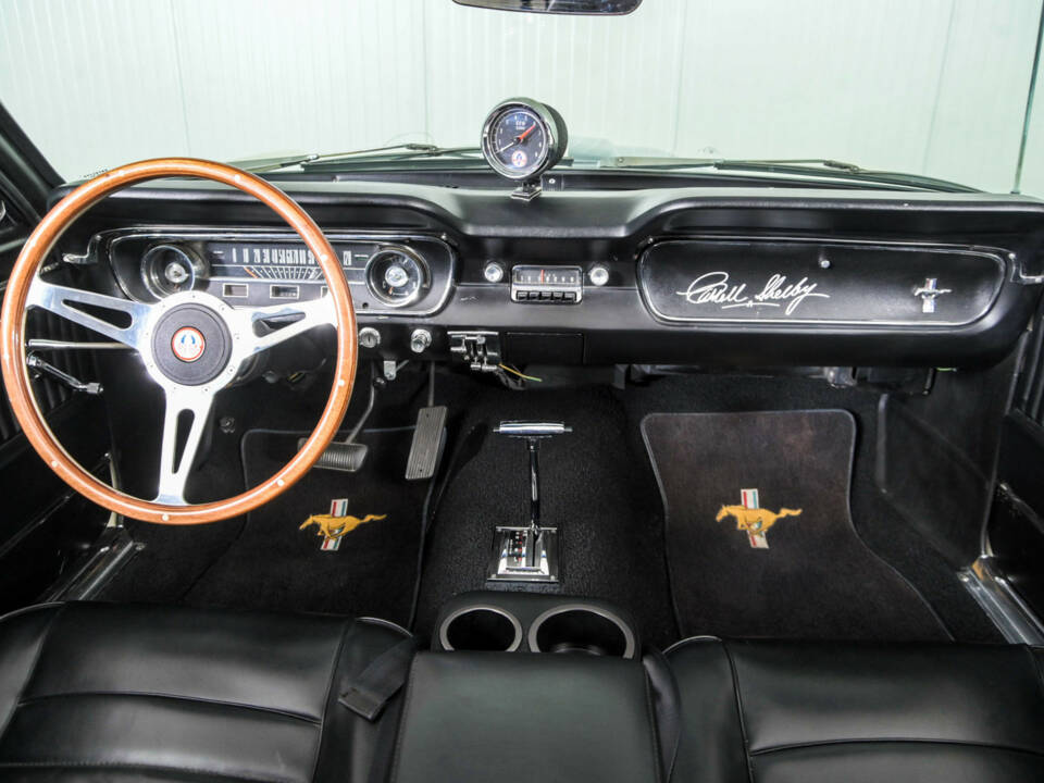 Immagine 7/50 di Ford Mustang 289 (1965)