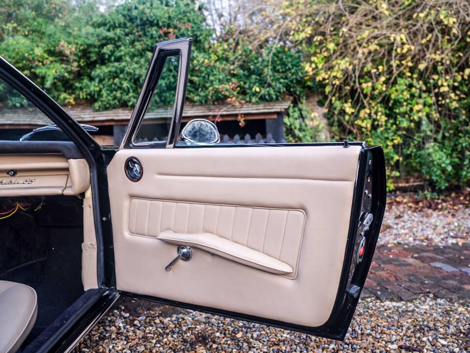 Image 19/25 of Maserati Ghibli Spyder (1970)