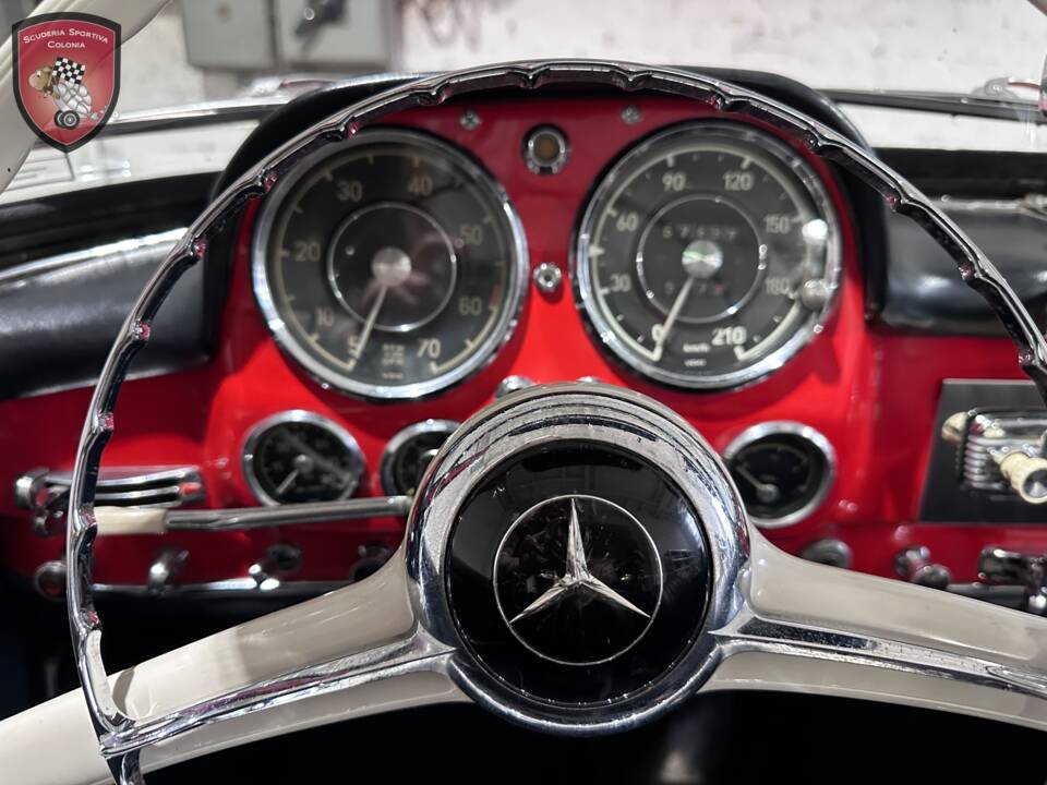 Image 34/45 of Mercedes-Benz 190 SL (1958)