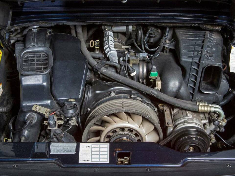 Afbeelding 34/35 van Porsche 911 Carrera (1995)