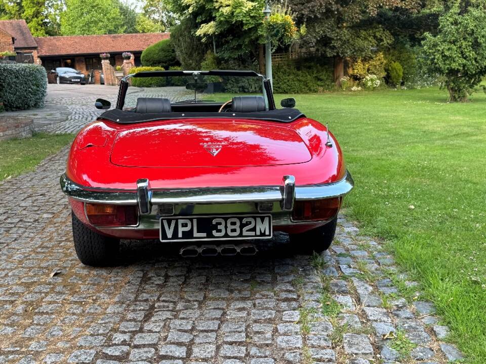 Image 19/39 of Jaguar E-Type V12 (1974)