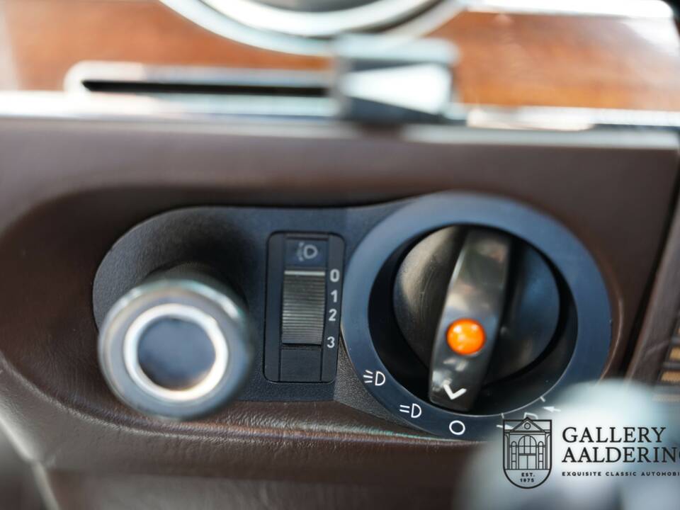 Image 33/50 of Mercedes-Benz 280 SL (1981)