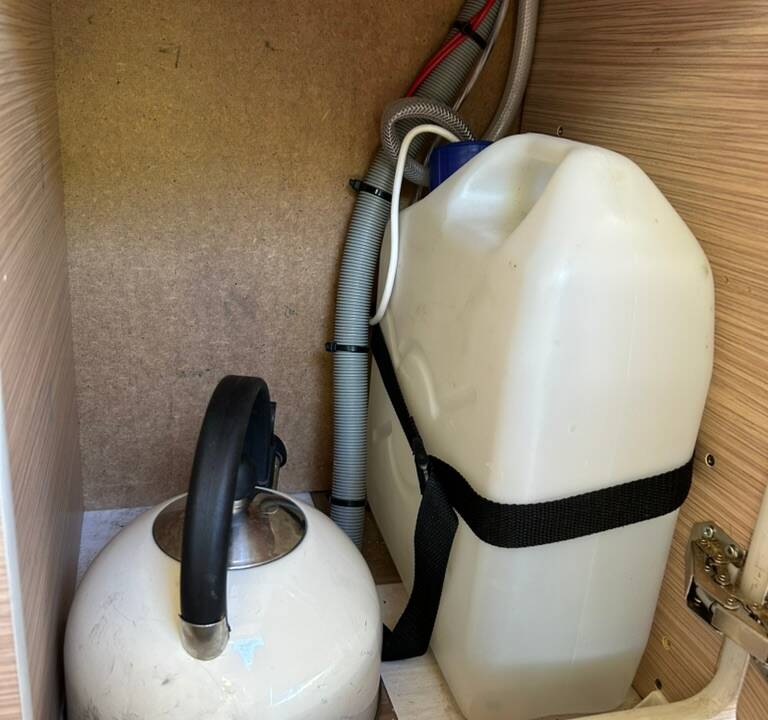 Bild 32/51 von Volkswagen T2a Kombi (1971)