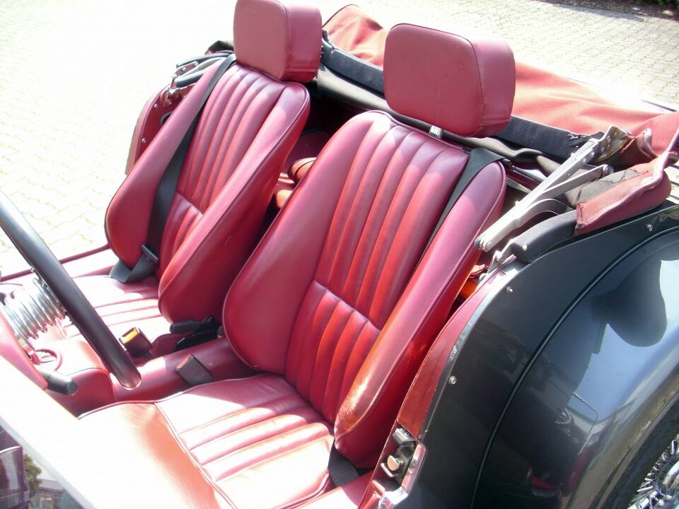 Image 14/19 of Morgan Roadster V6 (2005)