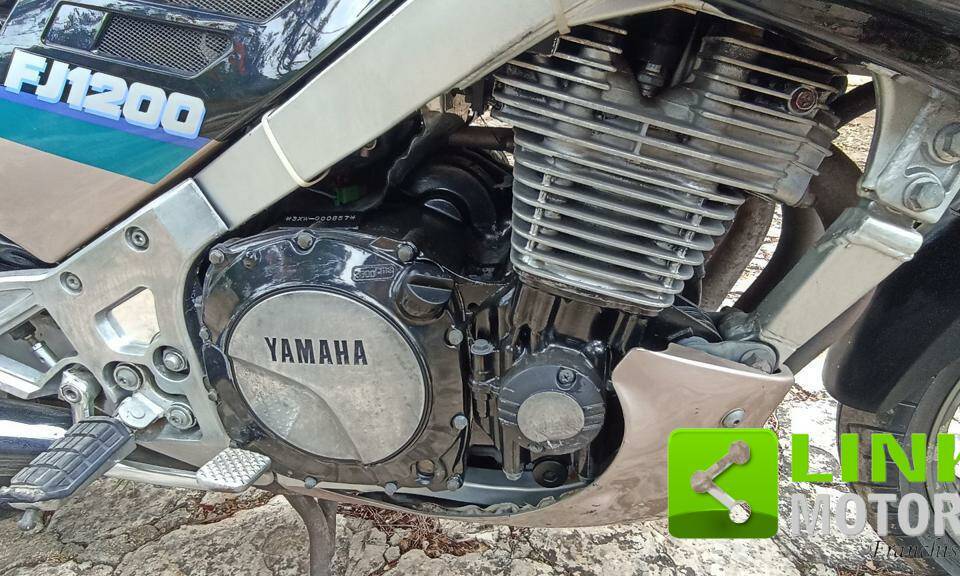 Bild 5/10 von Yamaha DUMMY (1991)
