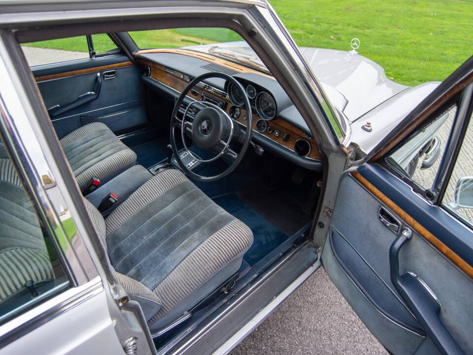 Immagine 9/34 di Mercedes-Benz 300 SEL 3.5 (1972)