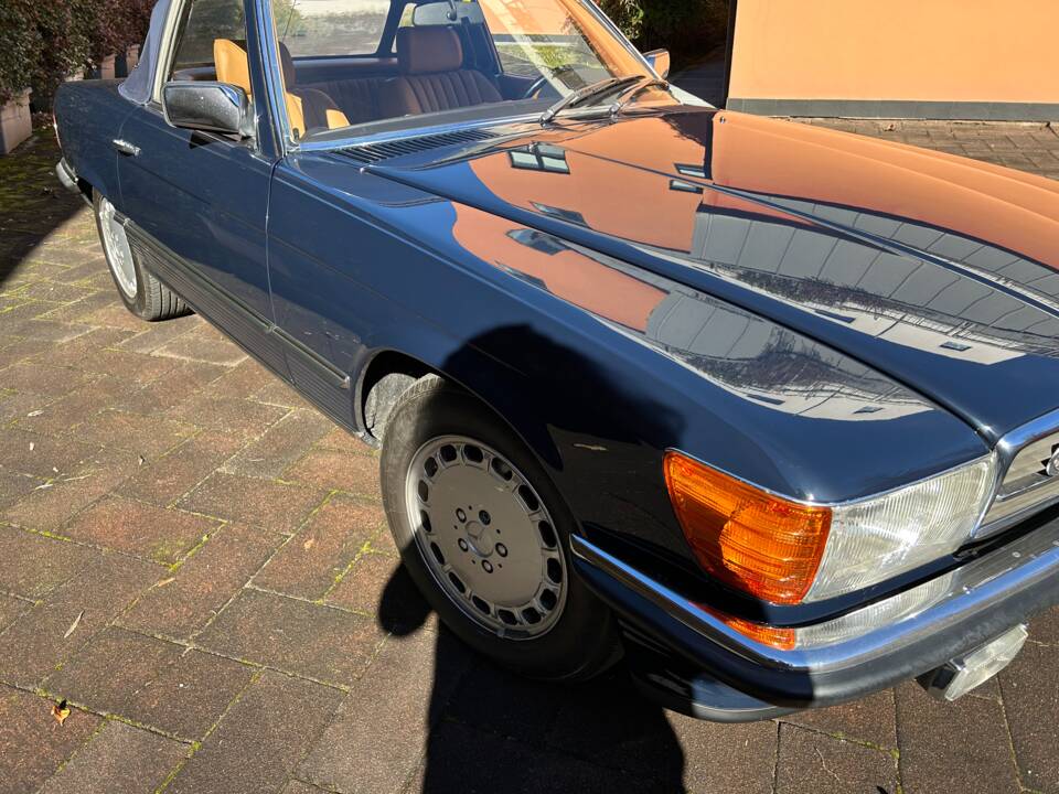 Image 3/51 of Mercedes-Benz 380 SL (1983)