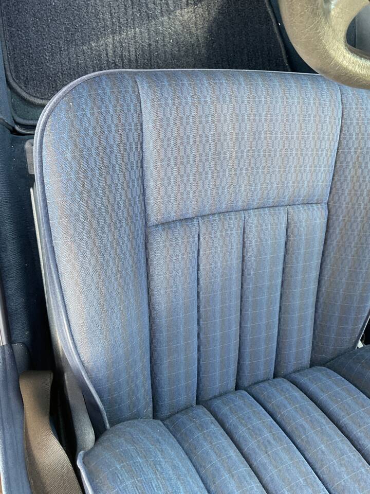 Image 83/149 of Mercedes-Benz 320 TE (1993)