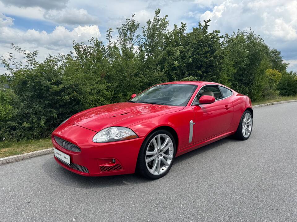 Image 1/49 of Jaguar XKR (2007)