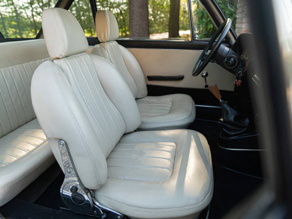 Bild 33/50 von Lancia Fulvia 1.3 S (1975)