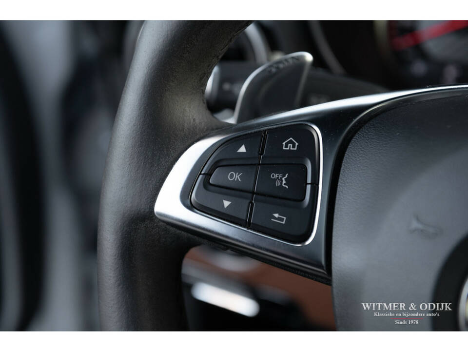 Image 28/43 of Mercedes-Benz C 63 S AMG (2015)