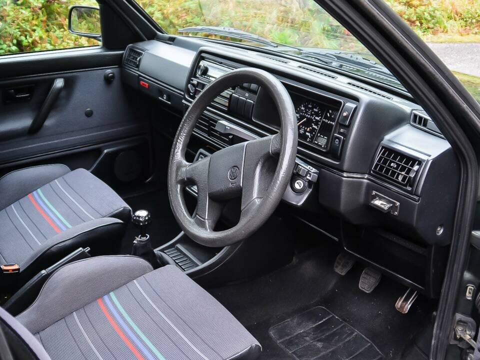 Image 10/37 de Volkswagen Golf III 2.0 16V GTI (1992)