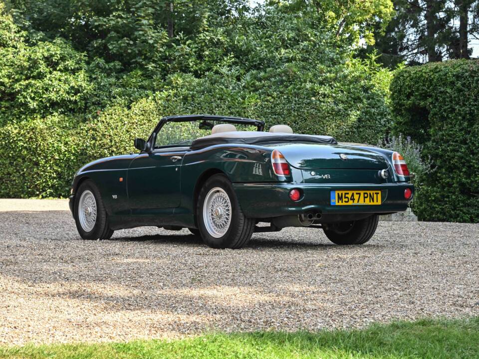 Bild 10/50 von MG RV8 (1995)