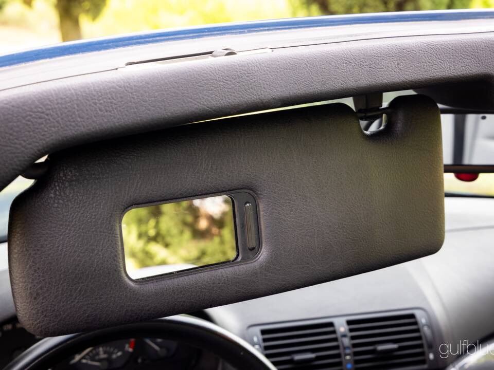 Image 31/56 of BMW 323Ci (2000)