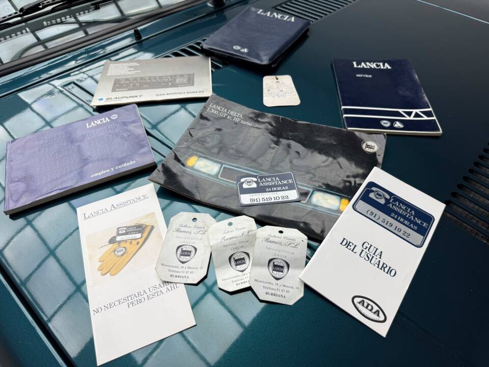 Image 28/30 of Lancia Delta 1.5 LX (1991)