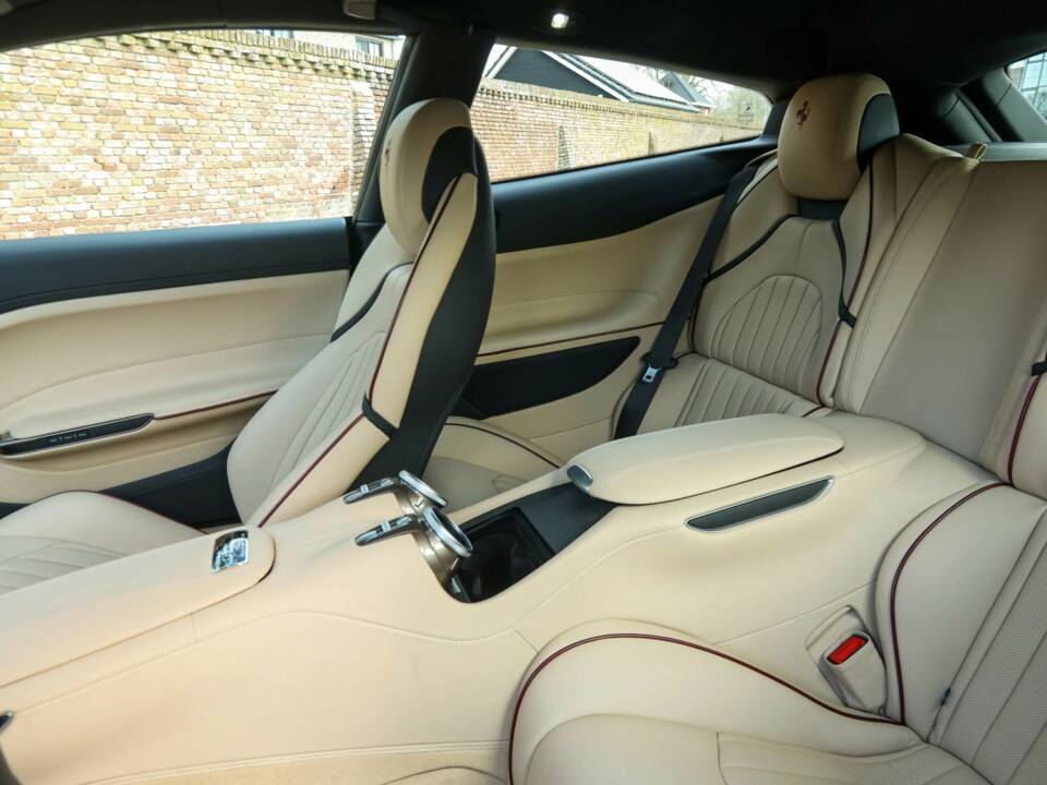 Immagine 44/50 di Ferrari GTC4Lusso (2018)