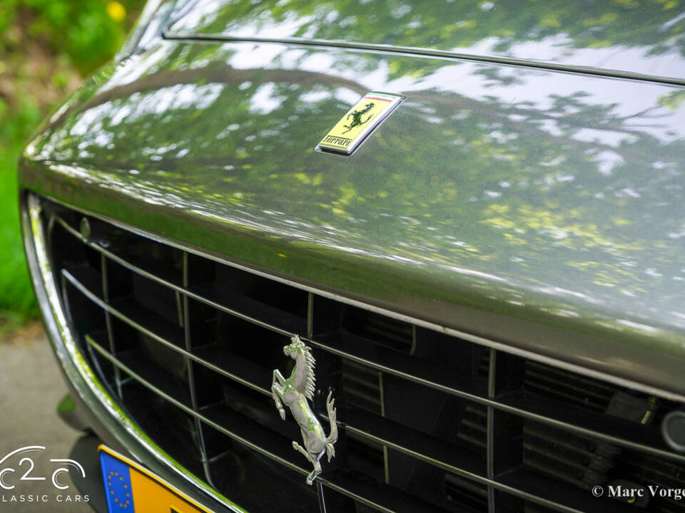 Image 36/85 de Ferrari California (2010)