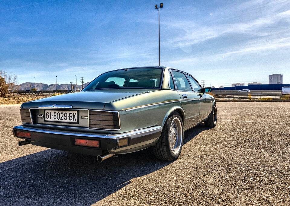 Bild 8/8 von Jaguar XJ 40 4.0 (1994)