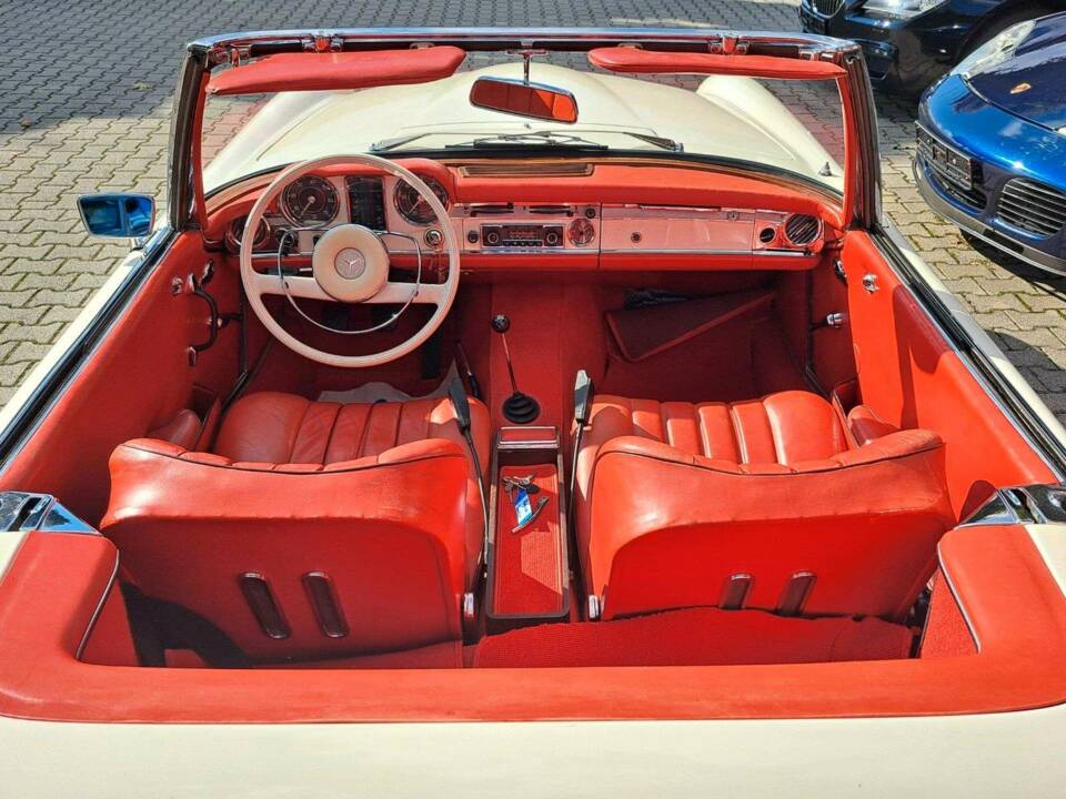 Image 13/25 of Mercedes-Benz 280 SE (1967)