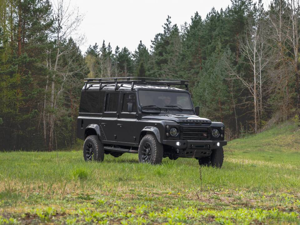 Image 27/41 of Land Rover Defender 110 (1992)