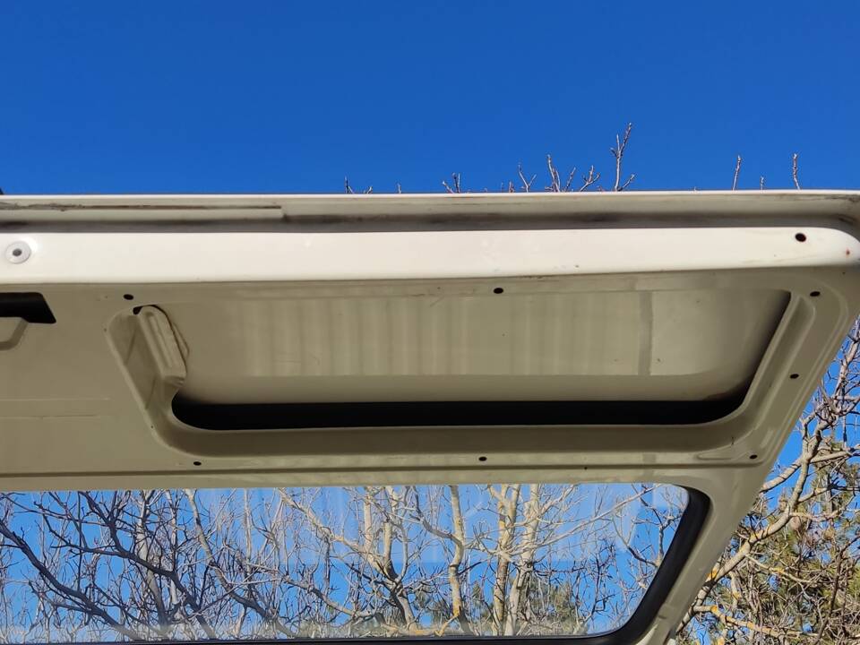 Bild 87/98 von Volkswagen T2b Kastenwagen (1979)