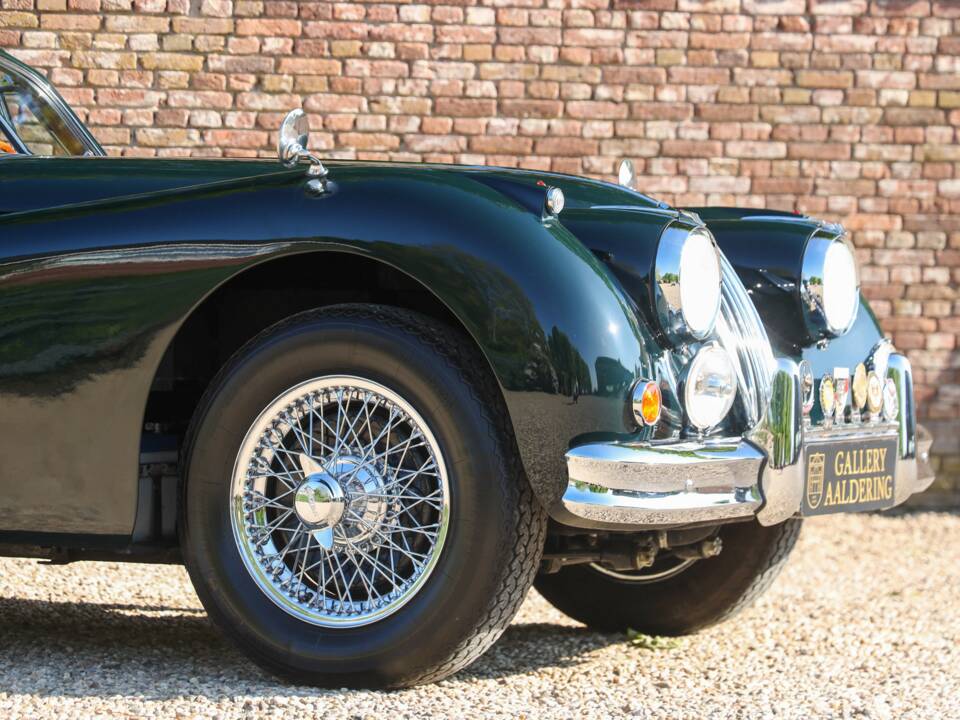 Afbeelding 28/50 van Jaguar XK 140 SE DHC (1957)