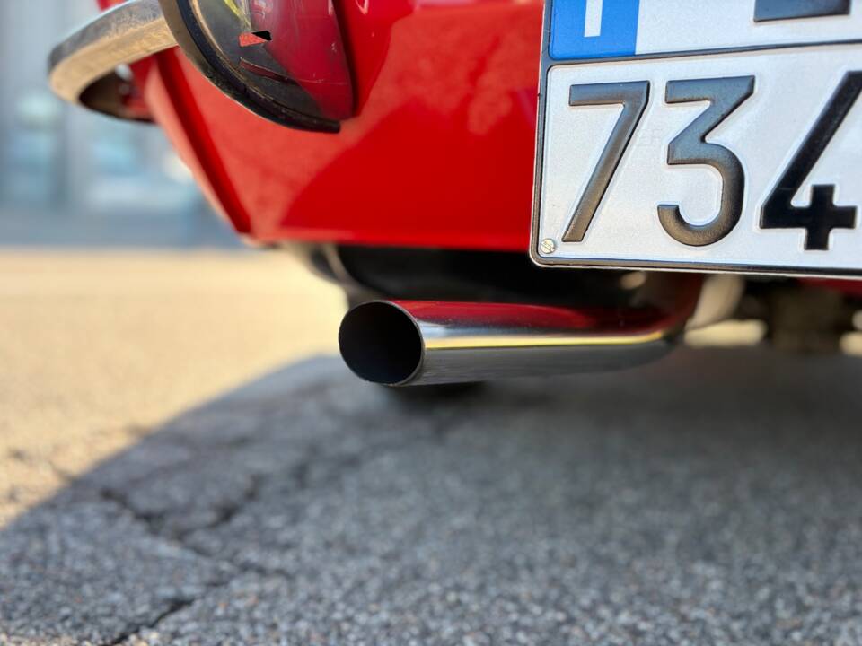 Image 17/18 of Alfa Romeo 1750 Berlina (1970)