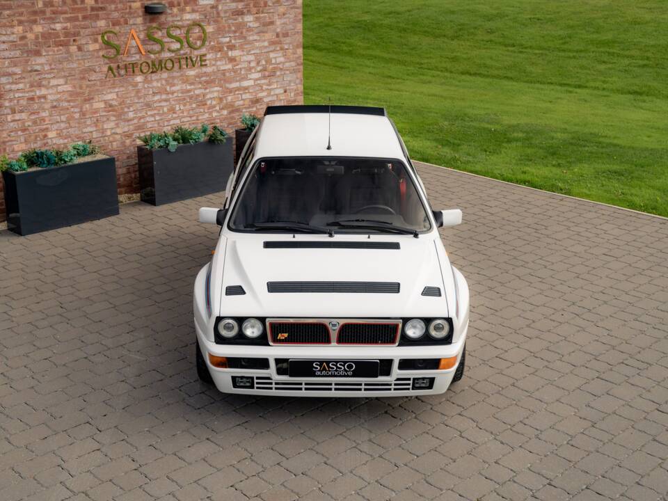 Imagen 60/96 de Lancia Delta HF Integrale Evoluzione I "Martini 5" (1992)