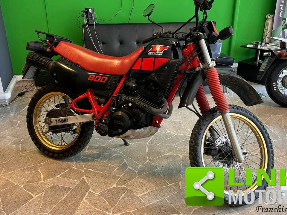 Bild 3/10 von Yamaha DUMMY (1987)