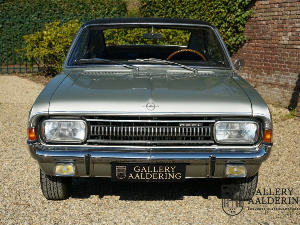 Bild 5/50 von Opel Commodore 2,5 S (1967)