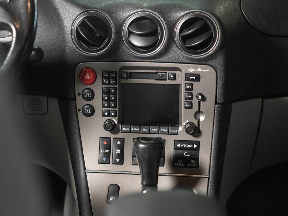 Immagine 25/48 di Alfa Romeo 166 3.0 V6 24V (1999)