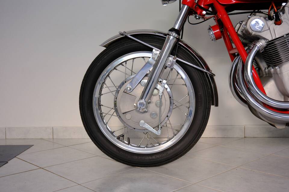 Image 51/99 of MV Agusta 750 Sport (1971)