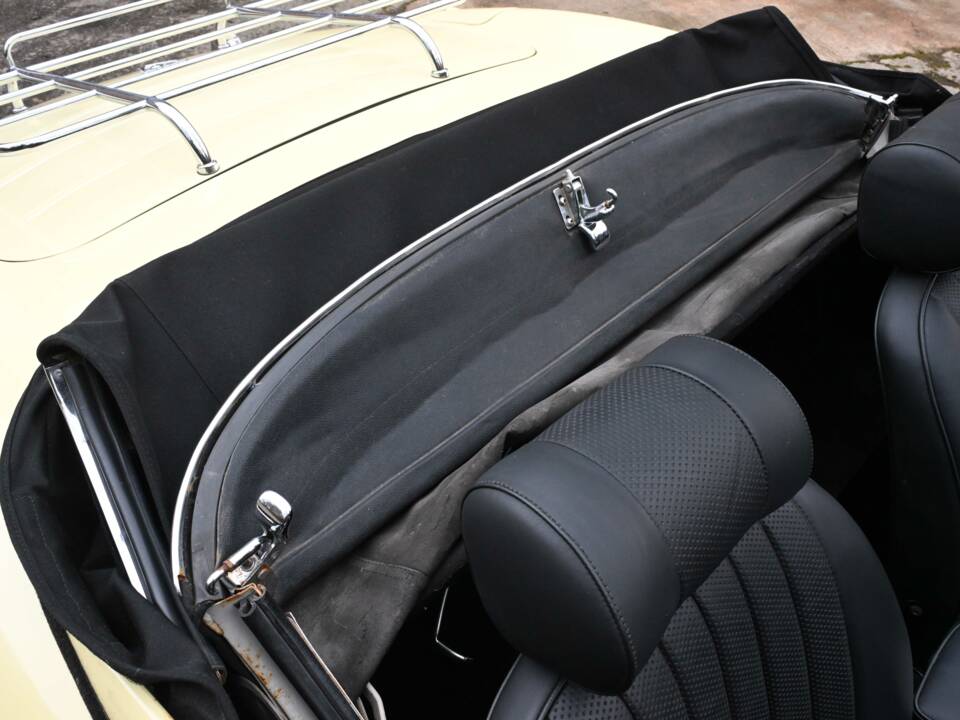 Bild 32/50 von Jaguar E-Type V12 (1973)