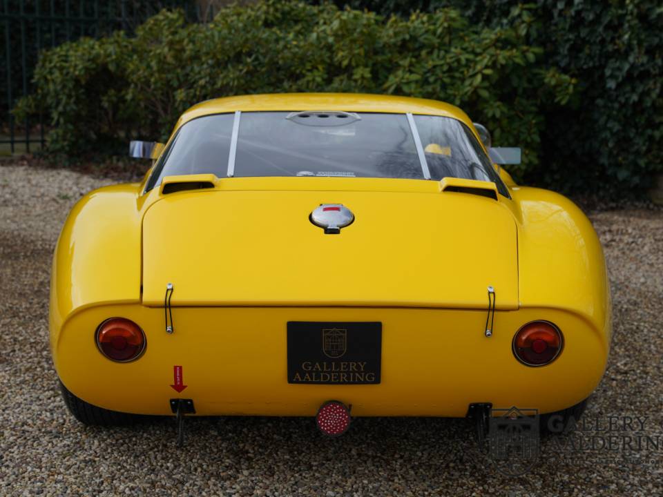 Image 6/50 of Bizzarrini GT Strada 5300 (1965)