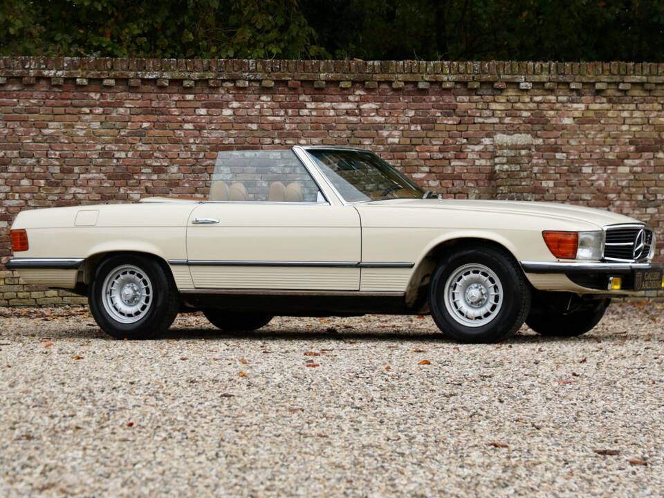 Imagen 41/50 de Mercedes-Benz 280 SL (1976)
