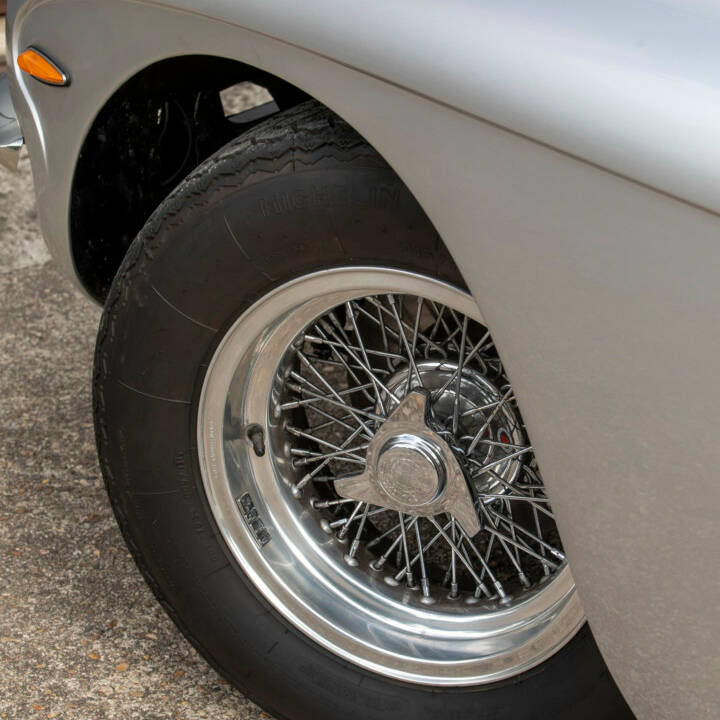 Image 11/34 of Lamborghini 400 GT (2+2) (1967)