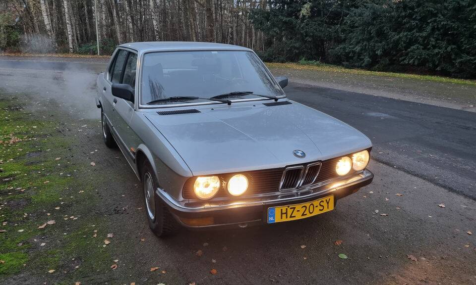 Bild 4/8 von BMW 525i (1982)